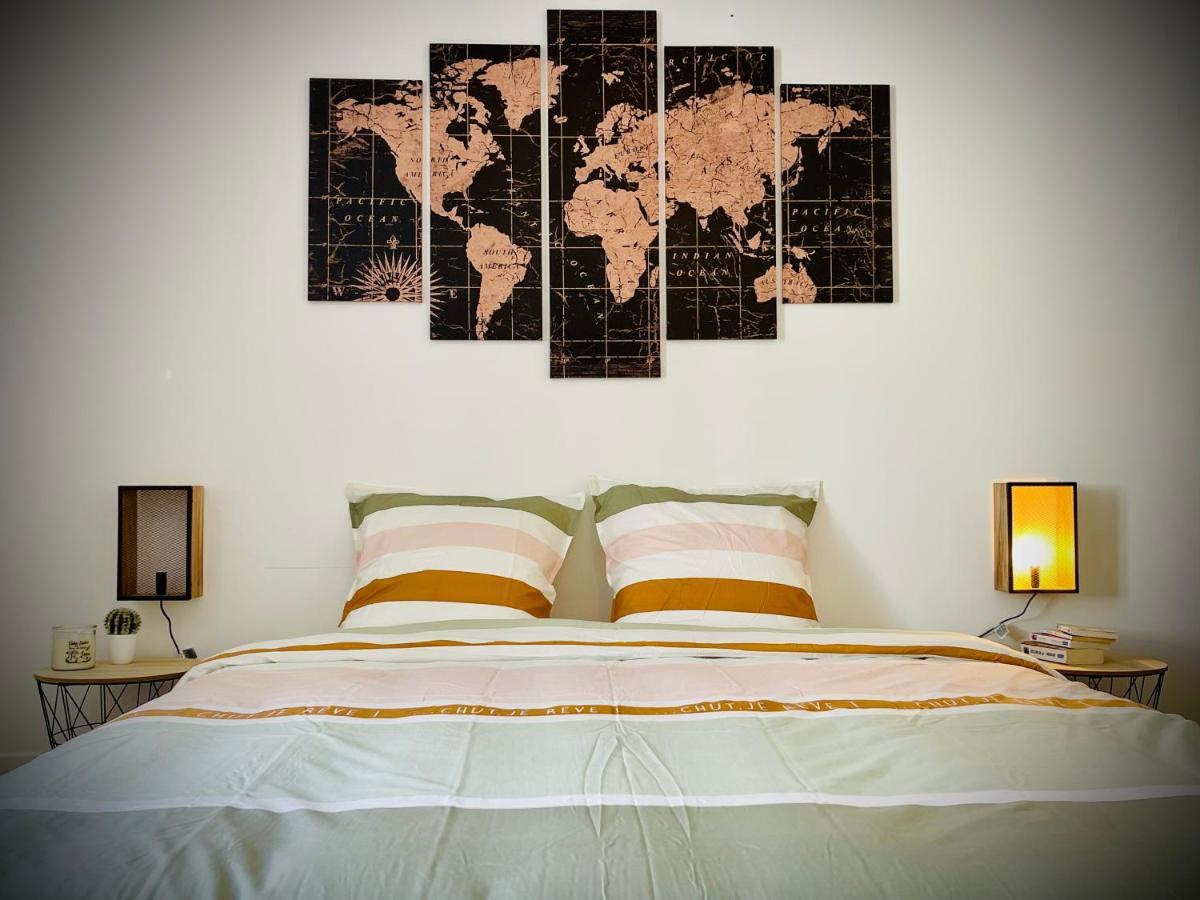 La Carree Des Amis Villa Lusignan Екстериор снимка