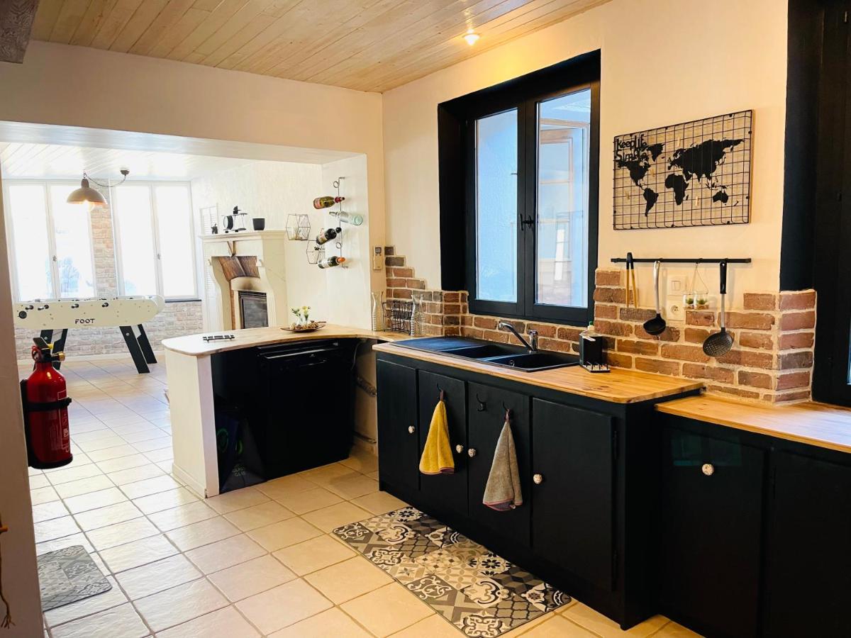 La Carree Des Amis Villa Lusignan Екстериор снимка