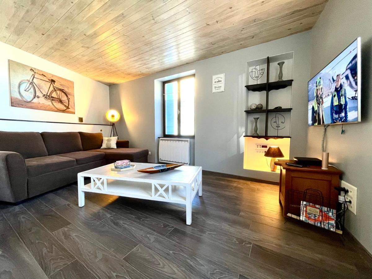La Carree Des Amis Villa Lusignan Екстериор снимка