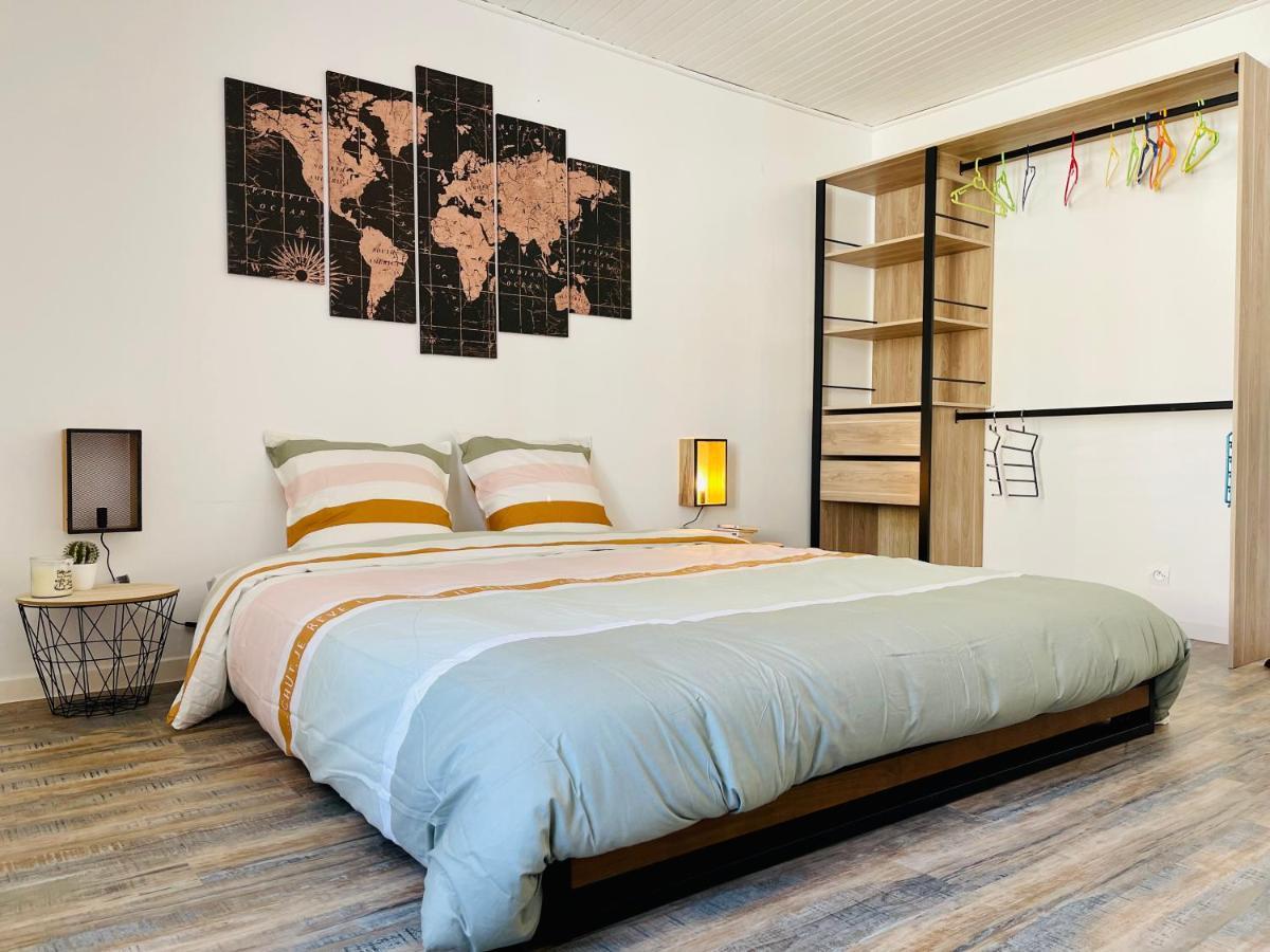 La Carree Des Amis Villa Lusignan Екстериор снимка